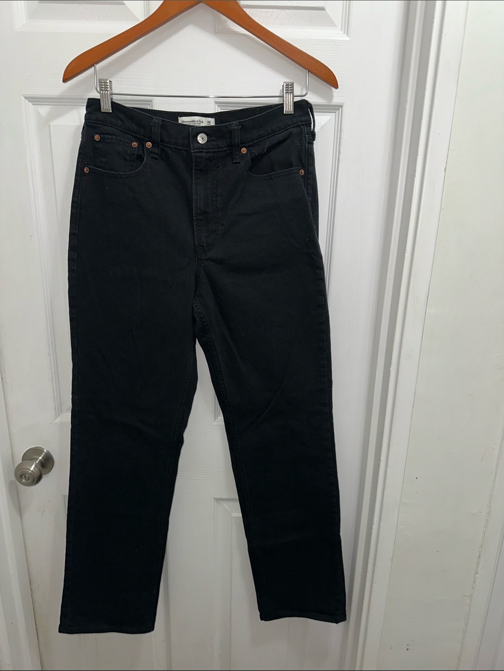 Abercrombie & Fitch Ultra High-Rise90’s Straight Jeans in Black